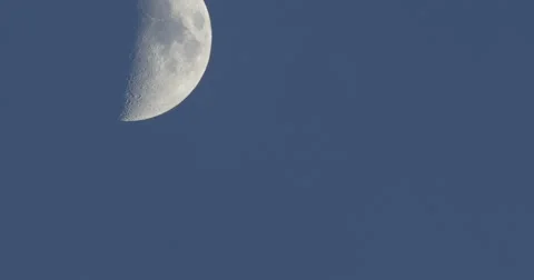 Waxing Crescent Moon Time Lapse. 46% Full. 06-23-2015 動画素材 51535992
