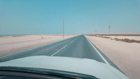On the way to Zekreet from Doha, Qatar Vídeos de archivo 327548800