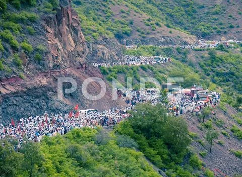 Wayfarers during Sant Dnyaneshwar Palakhi, Pune, Maharashtra, In Stock Photos