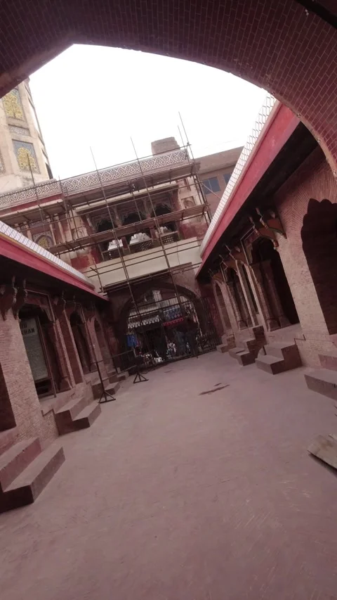 Wazir Khan Walk Through Vertical Cinematic 스톡 동영상 246879541