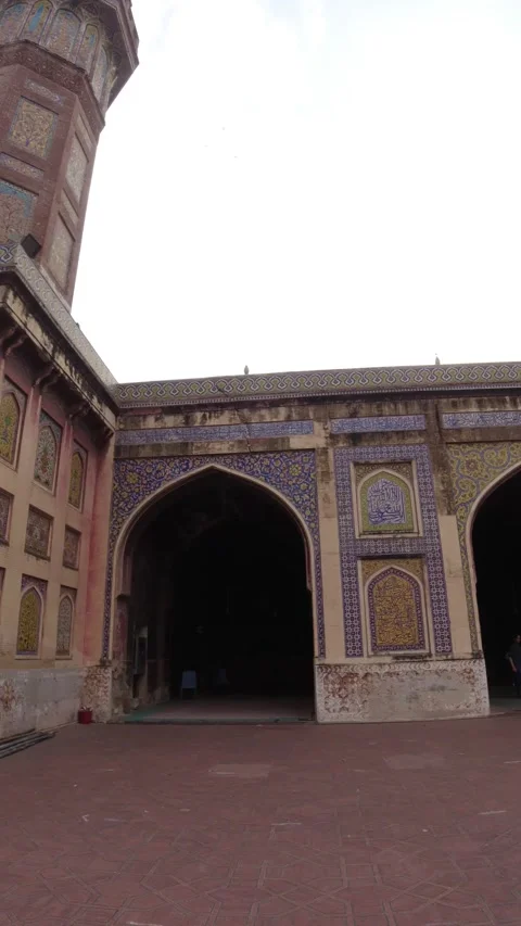Wazir Khan Walk Through Vertical Cinematic 스톡 동영상 246879557