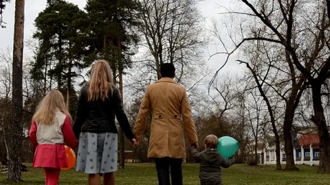 We go from the camera in the park 動画素材 74355628