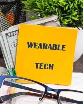 Wearable computing concept. The concept of technology . WEARABLE TECH Concept Stock-Fotos