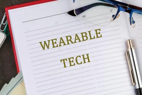 Wearable computing concept. The concept of technology . WEARABLE TECH Concept Stock-Fotos