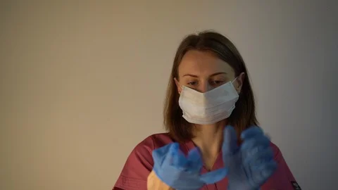 Wears gloves Video stock 126107808