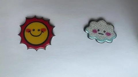 Weather Icons, Featuring Clouds, Rain, and Sun on White Background Vidéo 312836292