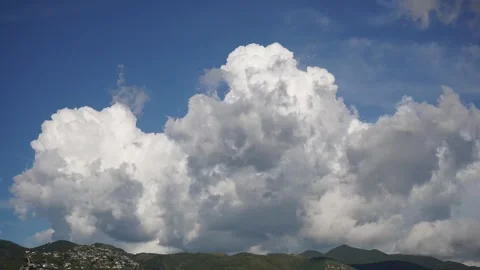 Weather time lapse of clouds over a town in Mexico 库存影片 247230122