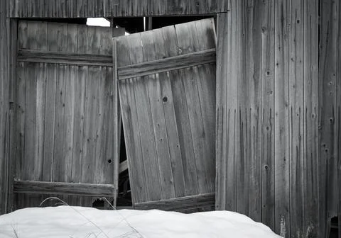 The Weathered gate on the old barn Fotos de archivo