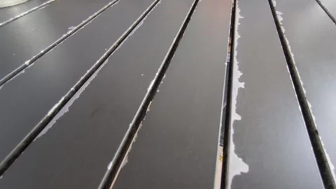 Weathered Horizontal Grey Aluminum Wall Panels With Peeling Edges Vidéo 334393214