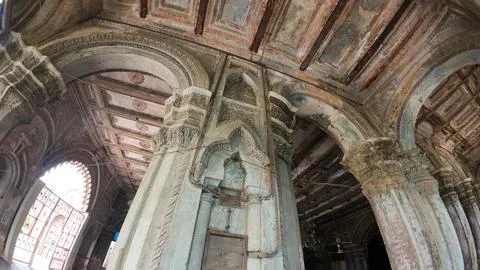 Weathered Interior of Durga Temple in Rajnagar, Bihar Stock-Fotos