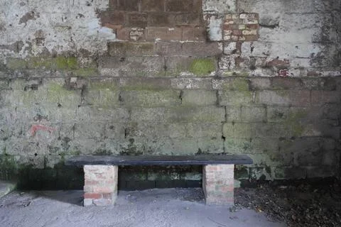 Weathered Wall With Rustic Bench At Sheep Pasture, Cromford, Derbyshire. Stock Photos