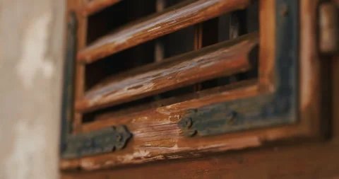 Weathered Wooden Window Shutter Close Up Vídeo Stock 335347490
