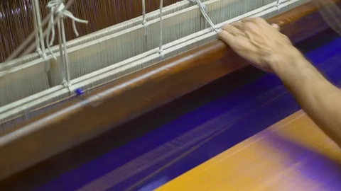 Weaving of Paithani saree using pure silk threads with gold thread. Stock Footage 101580546