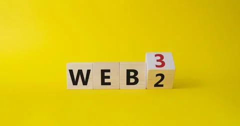 Web 3 vs Web 2 symbol. Turned wooden cubes with words web 2 vs web 3. Beaut.. Stockfoto's
