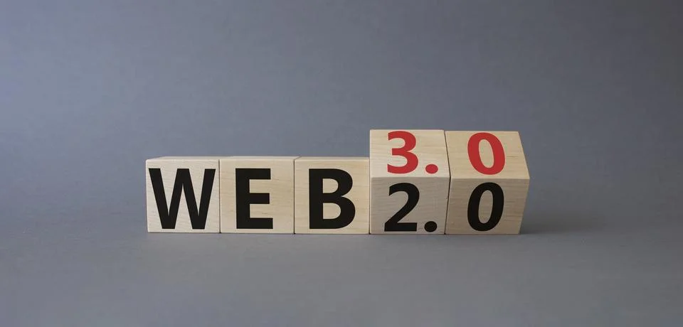 Web 3.0 vs Web 2.0 symbol. Turned cubes with the words web 3.0 and web 2.0... Stockfoto's