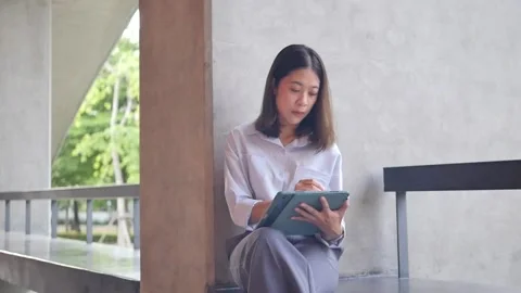 Web designer drawing at the street Stock Footage 201363121