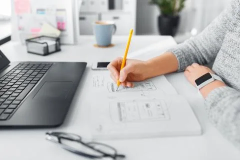 Web designer working on user interface at office Foto stock