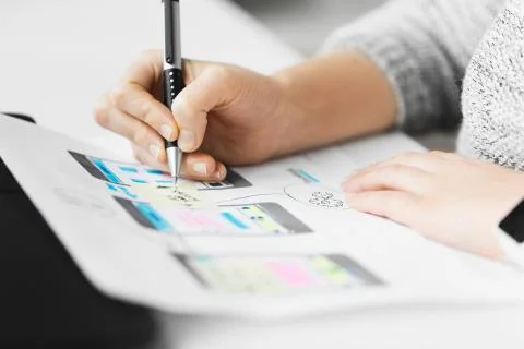 Web designer working on user interface wireframe Foto stock