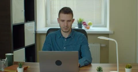 Web developer working at the computer. Foto stock