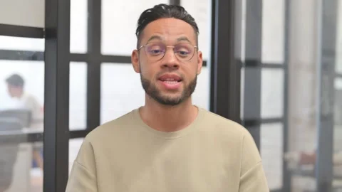 Webcam View of Hispanic Businessman Doing Video Chat Vídeo Stock 307908315