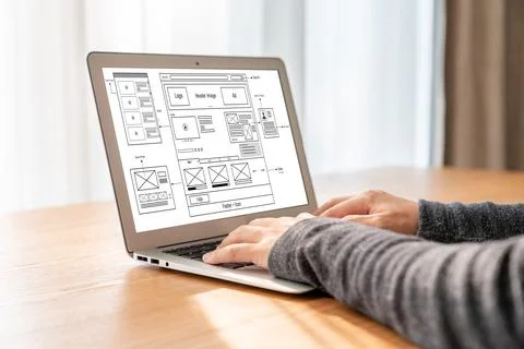 Website design software provide modish template for online retail business Foto stock