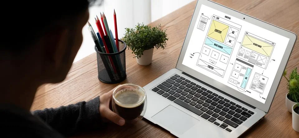 Website design software provide modish template for online retail business 스톡 사진