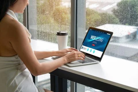 Website design software provide modish template for online retail business 库存照片