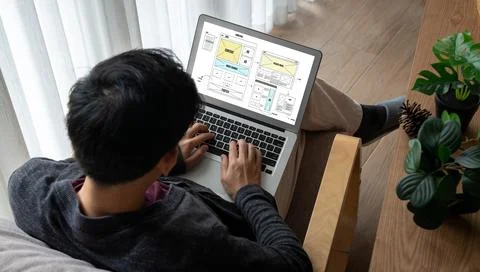 Website design software provide modish template for online retail business Foto stock