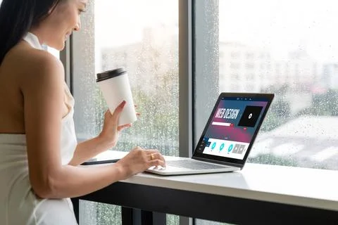 Website design software provide modish template for online retail business Stock Photos