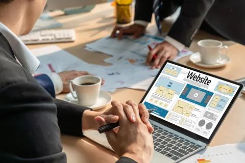 Website design software provide snugly template for online retail business Stock Photos