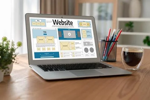 Website design software provide snugly template for online retail business Stock-Fotos