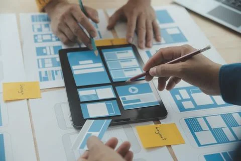 Website designer Creative planning application development draft sketch dra.. Foto stock