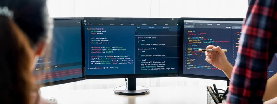 Website developer team brainstorming and sharing idea at office. Burgeoning. Foto stock
