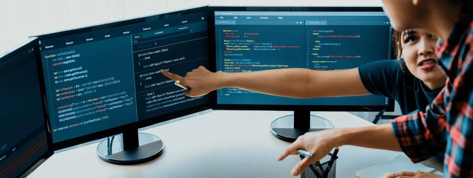 Website developer team brainstorming and sharing idea at office. Burgeoning. Foto stock