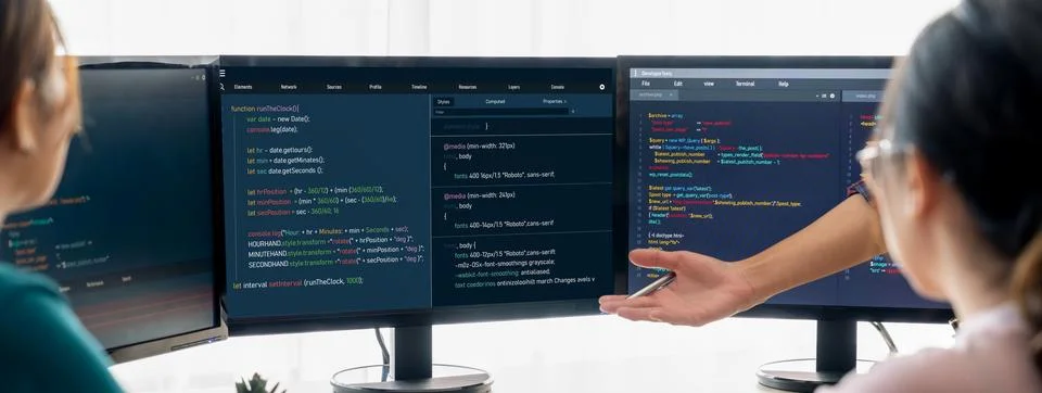 Website developer team brainstorming and sharing idea at office. Burgeoning. 스톡 사진