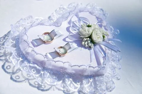 Wedding bands Stock Photos