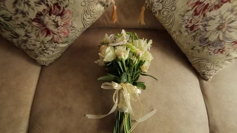 Wedding bouquet on the couch 스톡 동영상 82816458