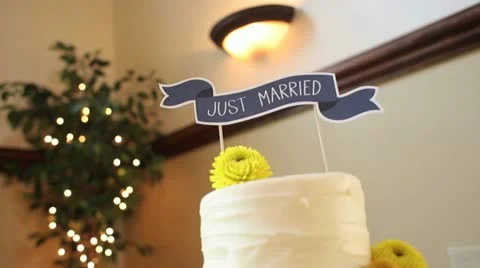 Wedding Cake Dolly in copy Stock Footage 20567560