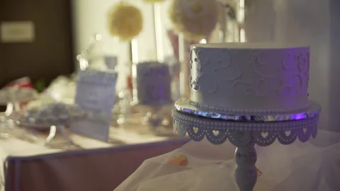 Wedding cake rack focus Vidéo 262475218