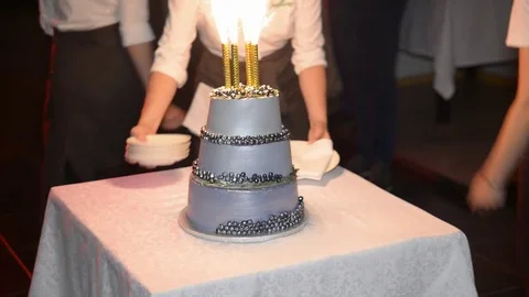 Wedding cake on the table Video stock 70912198