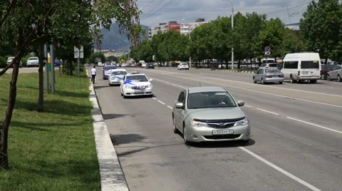Wedding car approaching Stock Footage 68542734