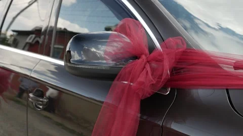 Wedding car brown audi suv red decoration band ribbon Vídeo Stock 240302004