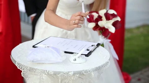Wedding ceremony on the lakeside promenade Stock-Footage 66864792