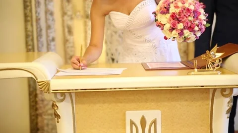 The wedding ceremony, the painted bride Stock Footage 45833649