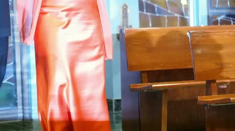 Wedding in a chapel - blurry 스톡 동영상 20476712