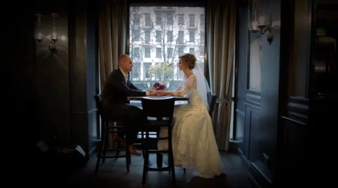 Wedding couple in a prestigious restaurant Stock Footage 33178371