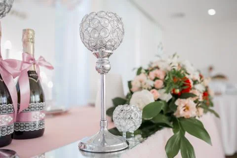 Wedding decor on a table in a restaurant Foto stock