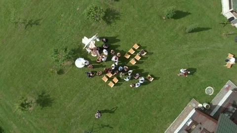 Wedding event in the green garden surrounded by vineyard. 스톡 동영상 126269975