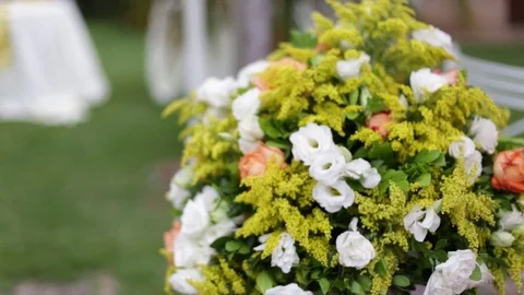 Wedding flowers decoration Stockbeeldmateriaal 72696536