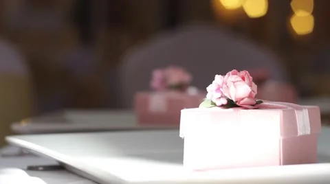 Wedding gifts pull focus 動画素材 41446194